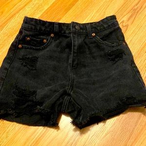 No Boundaires black jean shorts